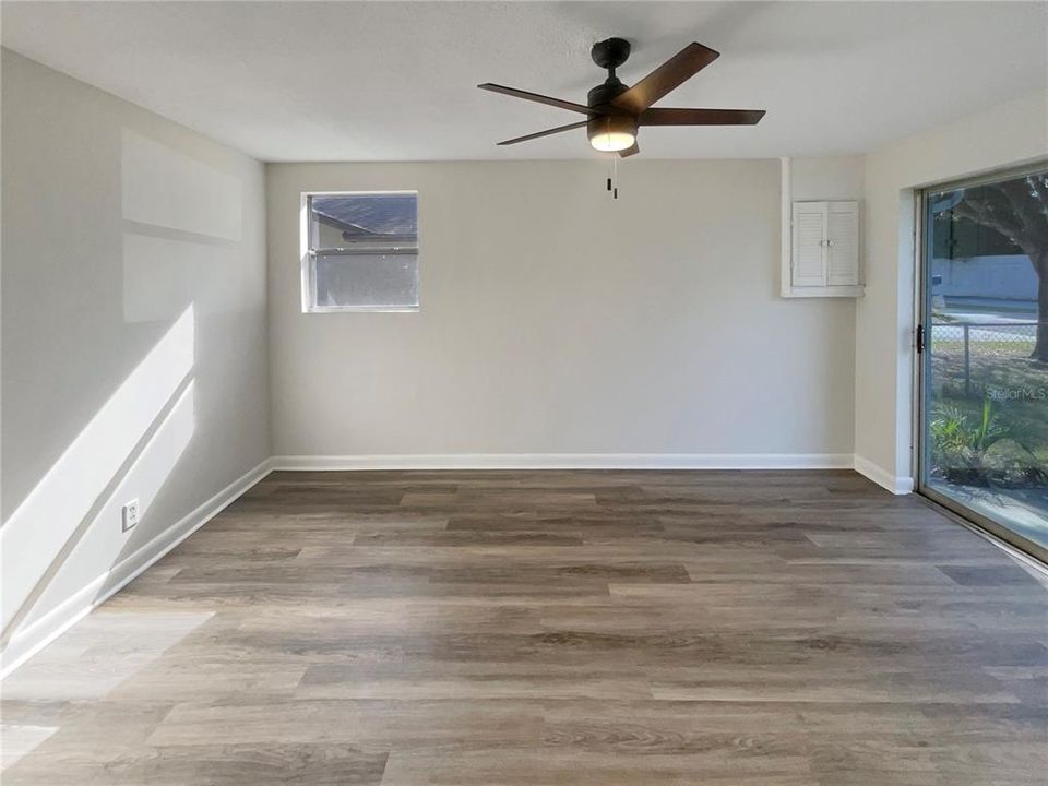 For Sale: $393,000 (3 beds, 2 baths, 1495 Square Feet)