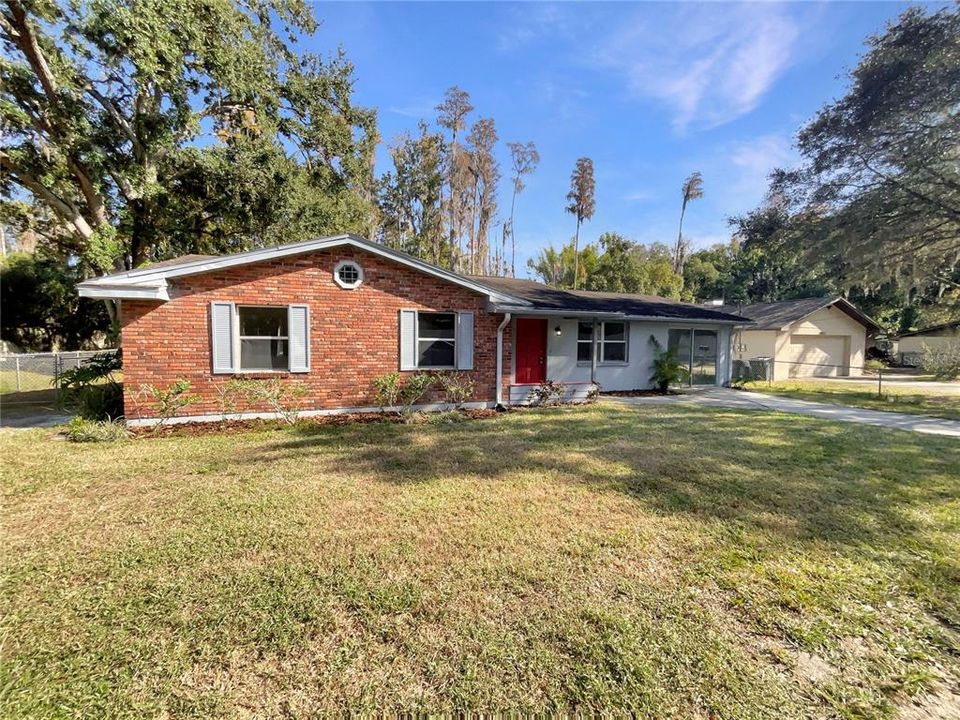 For Sale: $393,000 (3 beds, 2 baths, 1495 Square Feet)