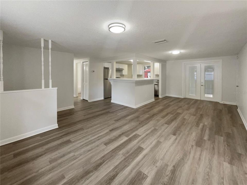 For Sale: $393,000 (3 beds, 2 baths, 1495 Square Feet)