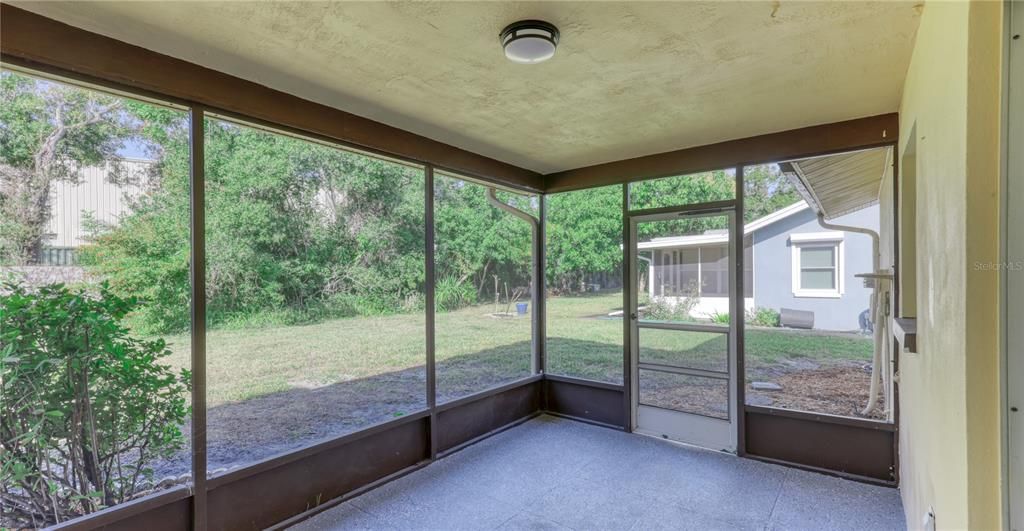 На продажу: $268,000 (2 спален, 1 ванн, 822 Квадратных фут)