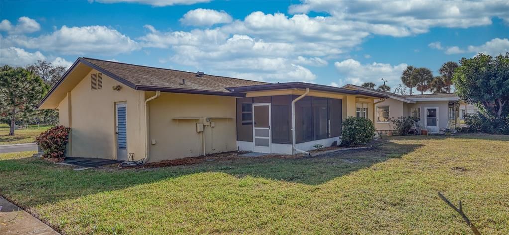 На продажу: $268,000 (2 спален, 1 ванн, 822 Квадратных фут)