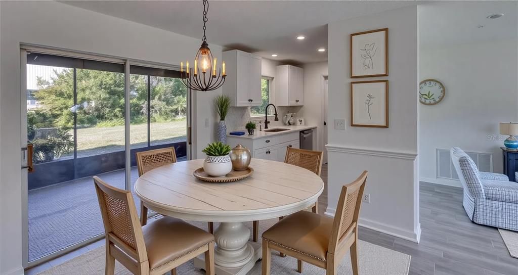 На продажу: $268,000 (2 спален, 1 ванн, 822 Квадратных фут)