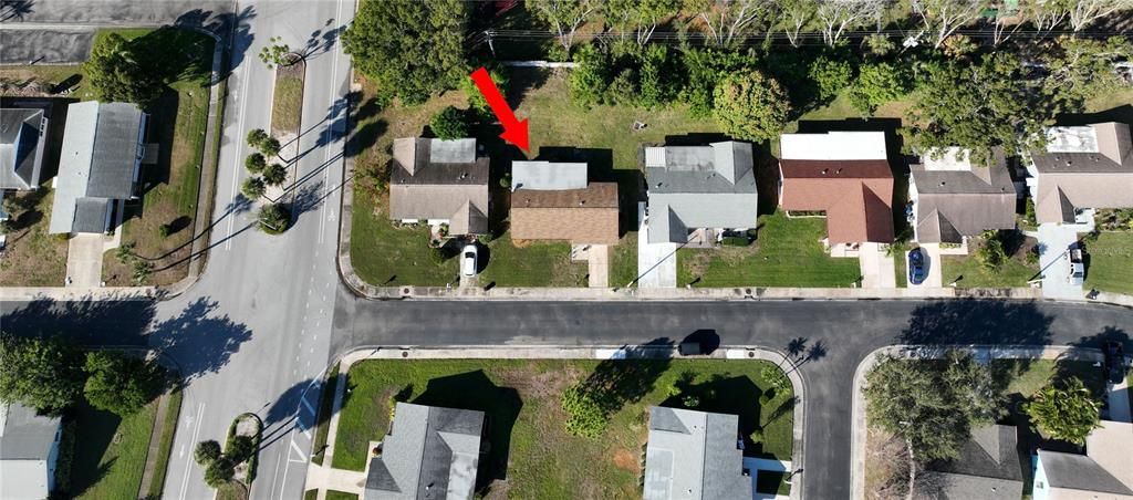 На продажу: $268,000 (2 спален, 1 ванн, 822 Квадратных фут)