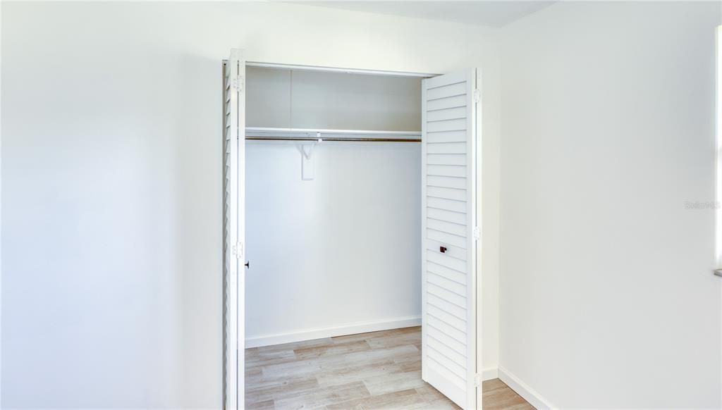 На продажу: $268,000 (2 спален, 1 ванн, 822 Квадратных фут)