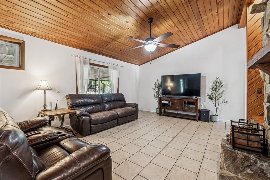 待售: $615,000 (3 贝兹, 2 浴室, 1864 平方英尺)