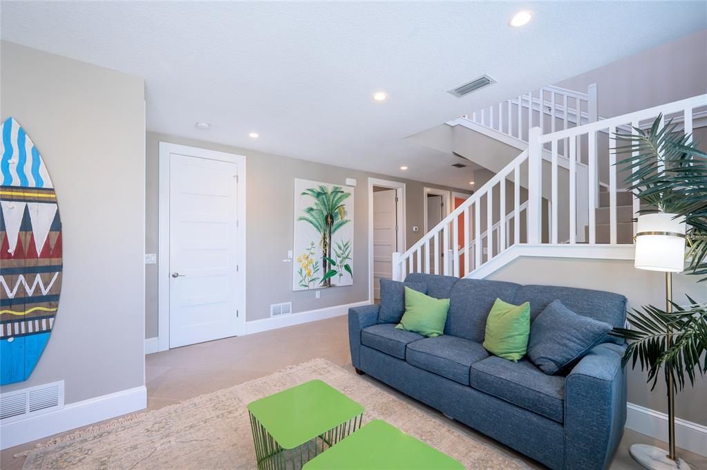 待售: $3,200,000 (6 贝兹, 4 浴室, 3103 平方英尺)