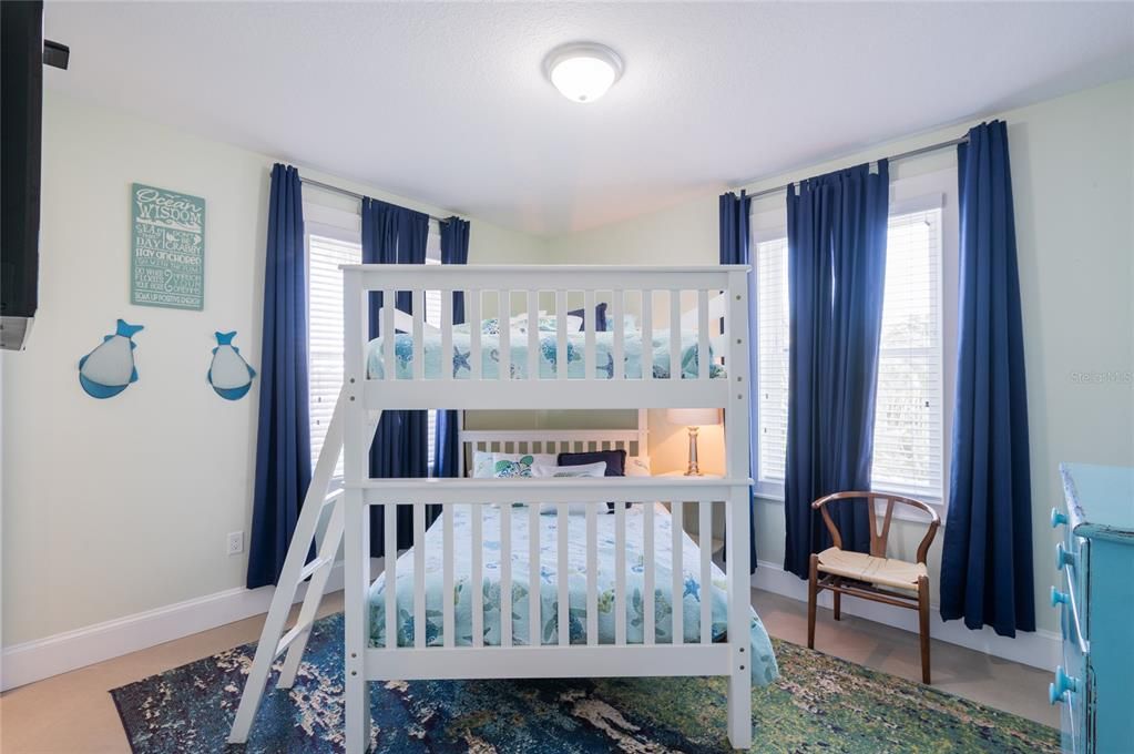 待售: $3,200,000 (6 贝兹, 4 浴室, 3103 平方英尺)