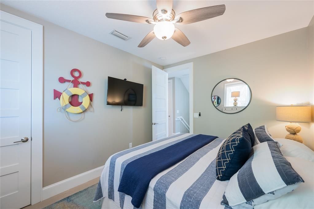 待售: $3,200,000 (6 贝兹, 4 浴室, 3103 平方英尺)