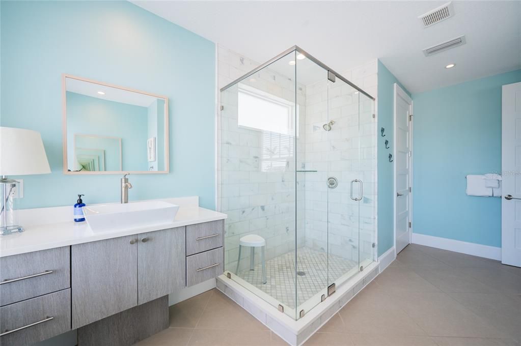 待售: $3,200,000 (6 贝兹, 4 浴室, 3103 平方英尺)