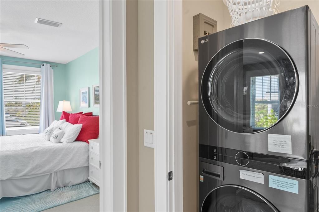 待售: $3,200,000 (6 贝兹, 4 浴室, 3103 平方英尺)