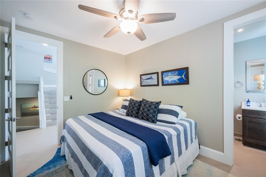 待售: $3,200,000 (6 贝兹, 4 浴室, 3103 平方英尺)