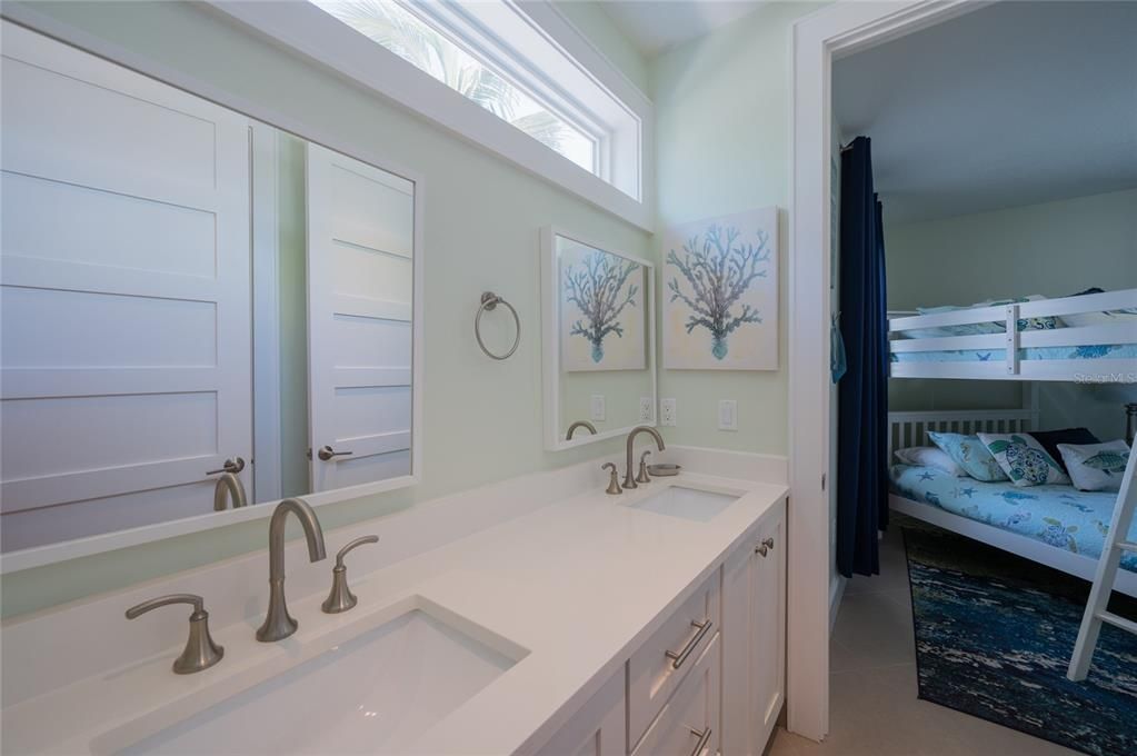 待售: $3,200,000 (6 贝兹, 4 浴室, 3103 平方英尺)