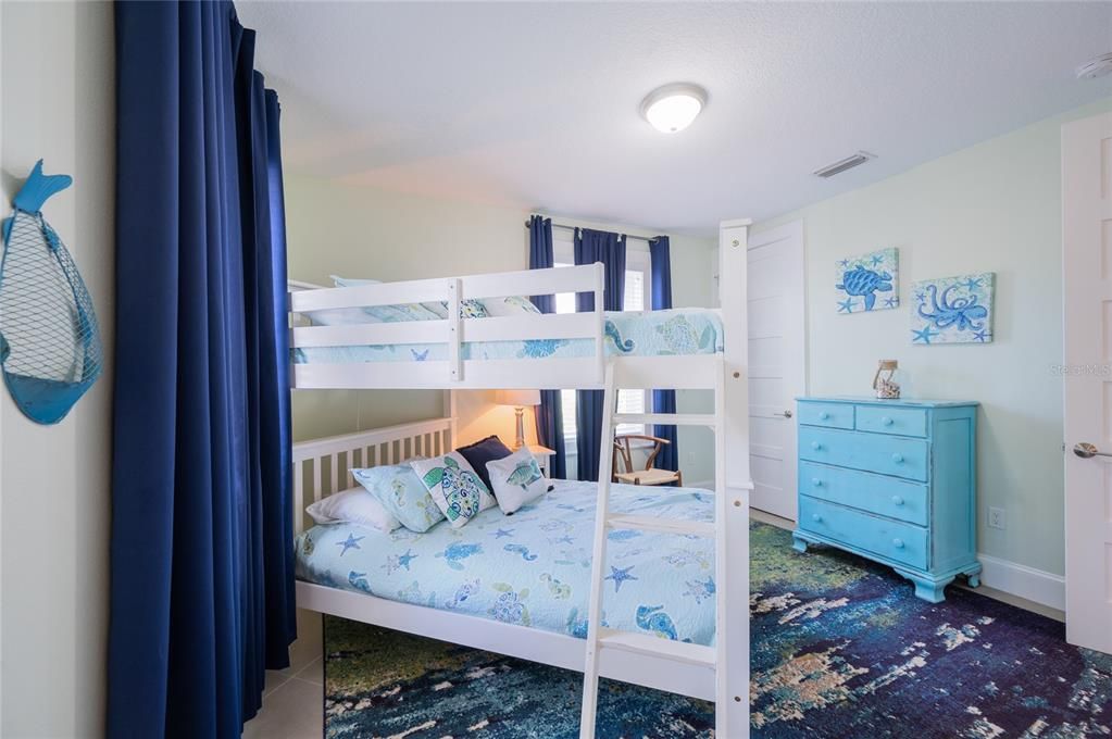 待售: $3,200,000 (6 贝兹, 4 浴室, 3103 平方英尺)