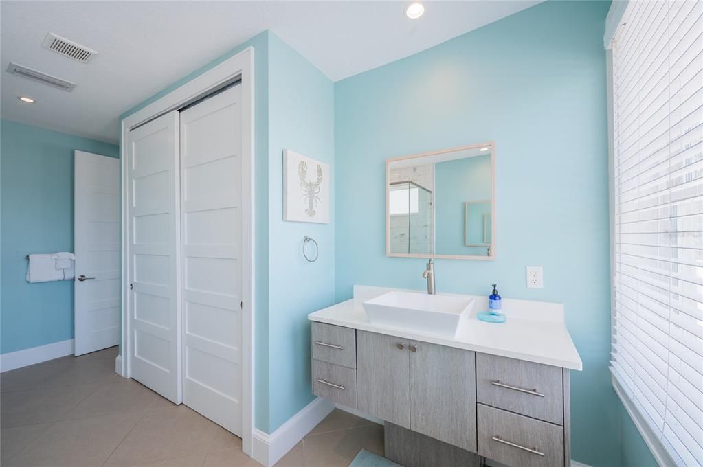 待售: $3,200,000 (6 贝兹, 4 浴室, 3103 平方英尺)