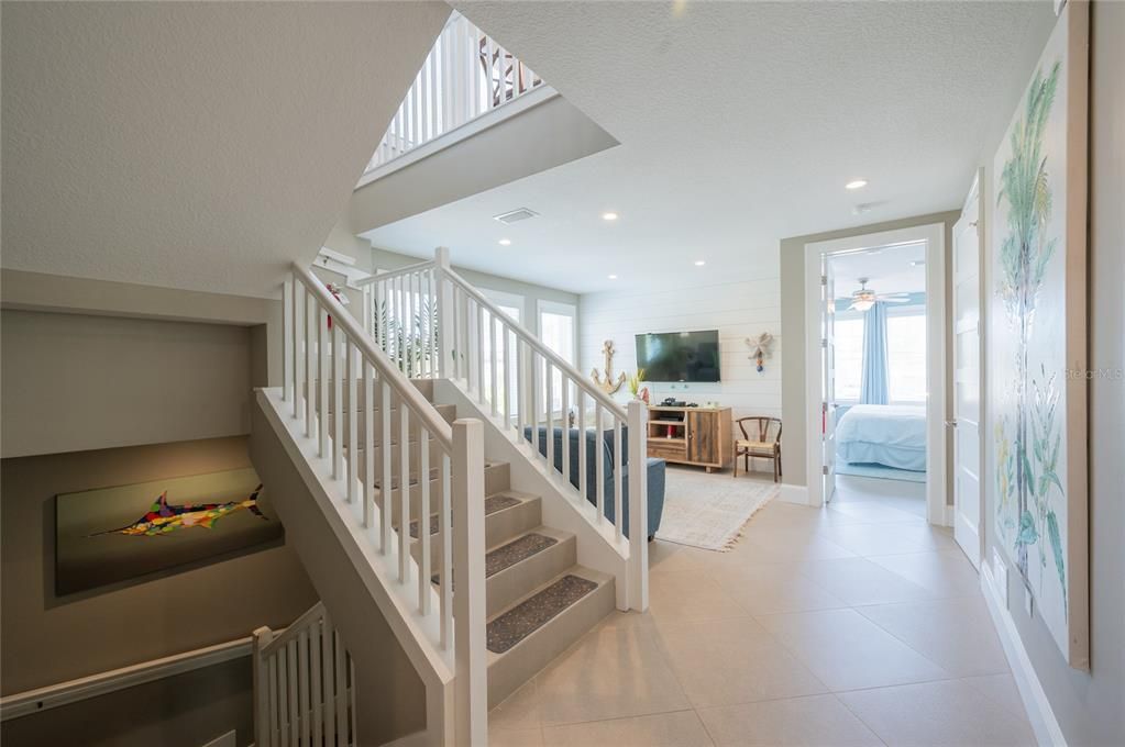 待售: $3,200,000 (6 贝兹, 4 浴室, 3103 平方英尺)