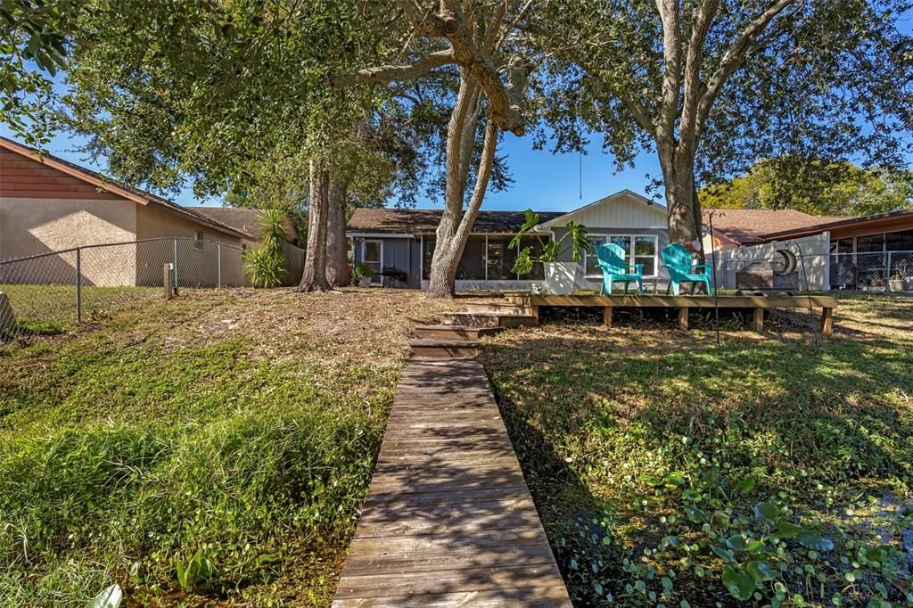 For Sale: $299,000 (3 beds, 2 baths, 1185 Square Feet)