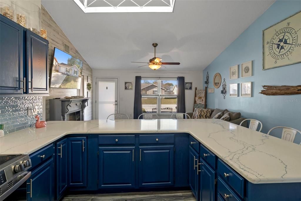 For Sale: $299,000 (3 beds, 2 baths, 1185 Square Feet)