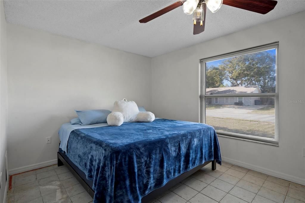 For Sale: $299,000 (3 beds, 2 baths, 1185 Square Feet)