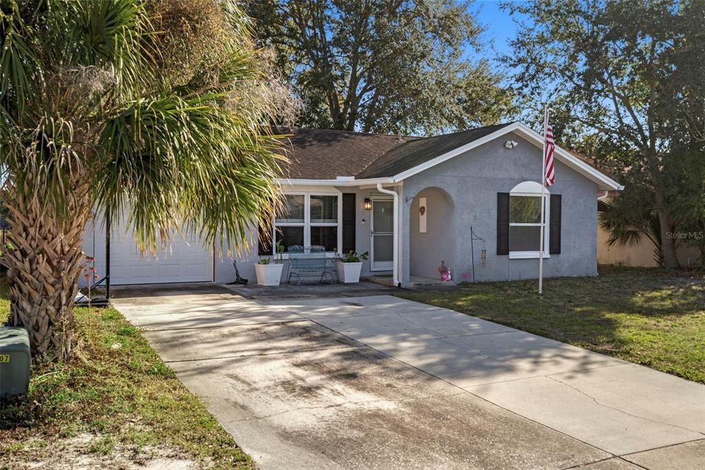 For Sale: $299,000 (3 beds, 2 baths, 1185 Square Feet)