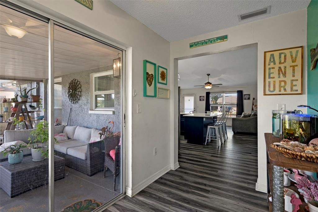 For Sale: $299,000 (3 beds, 2 baths, 1185 Square Feet)