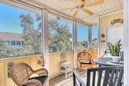 For Sale: $219,000 (2 beds, 1 baths, 1008 Square Feet)