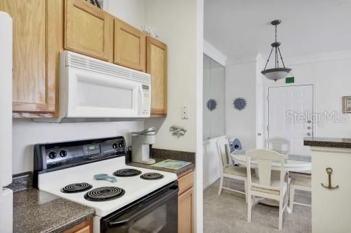 For Sale: $219,000 (2 beds, 1 baths, 1008 Square Feet)