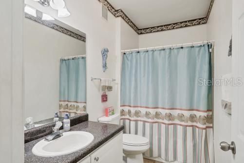For Sale: $219,000 (2 beds, 1 baths, 1008 Square Feet)