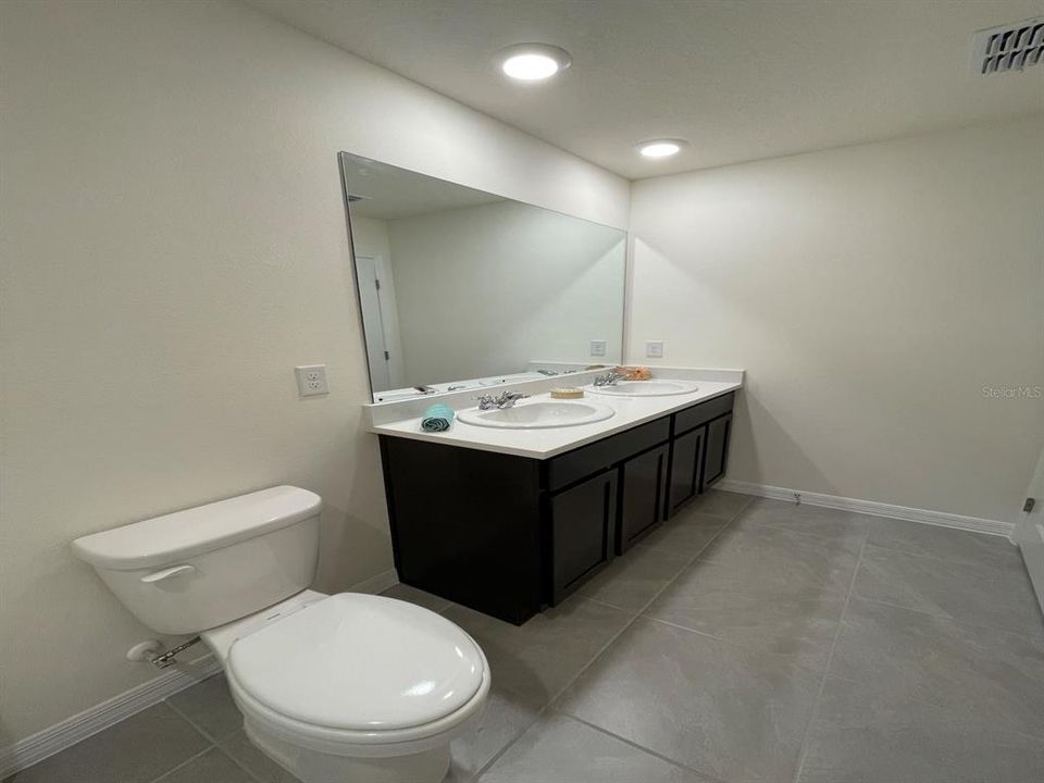 For Rent: $1,750 (3 beds, 2 baths, 1505 Square Feet)