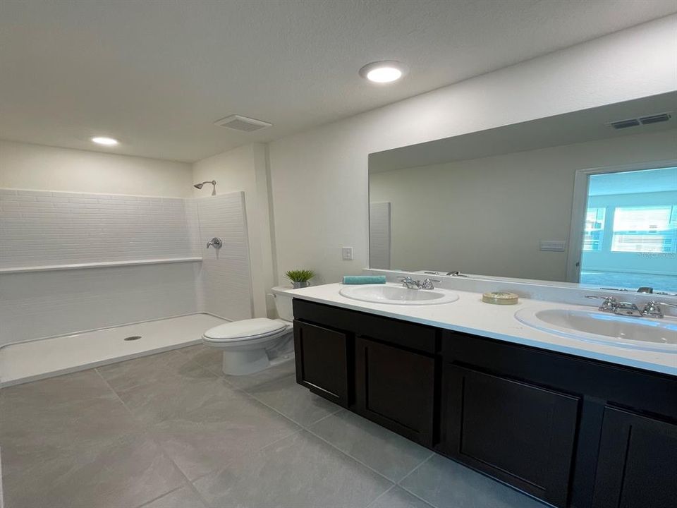 For Rent: $1,750 (3 beds, 2 baths, 1505 Square Feet)