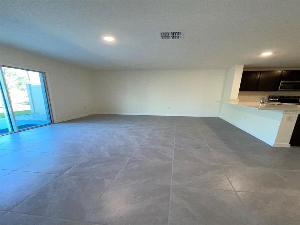 For Rent: $1,750 (3 beds, 2 baths, 1505 Square Feet)