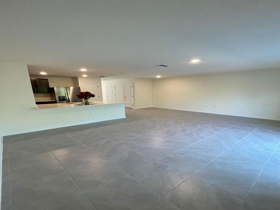 For Rent: $1,750 (3 beds, 2 baths, 1505 Square Feet)