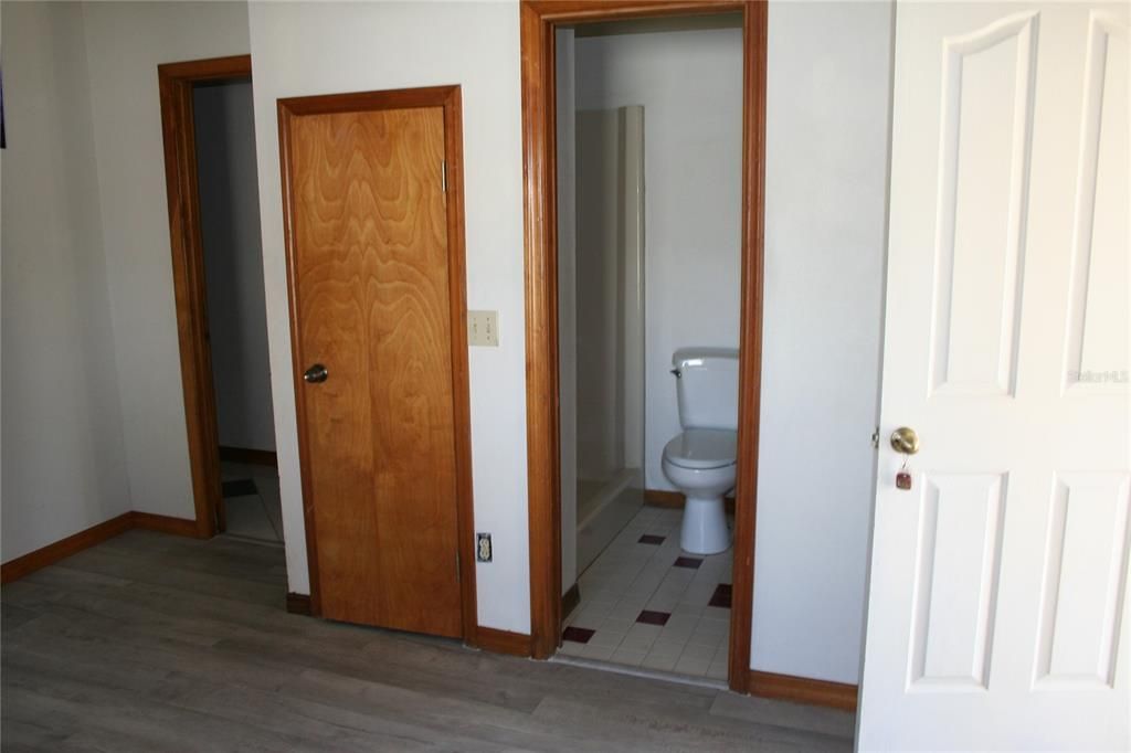 На продажу: $379,900 (3 спален, 3 ванн, 2385 Квадратных фут)