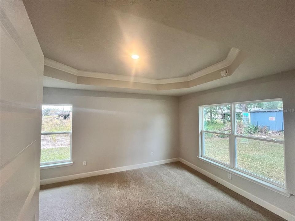 En Venta: $329,550 (4 camas, 2 baños, 1755 Pies cuadrados)