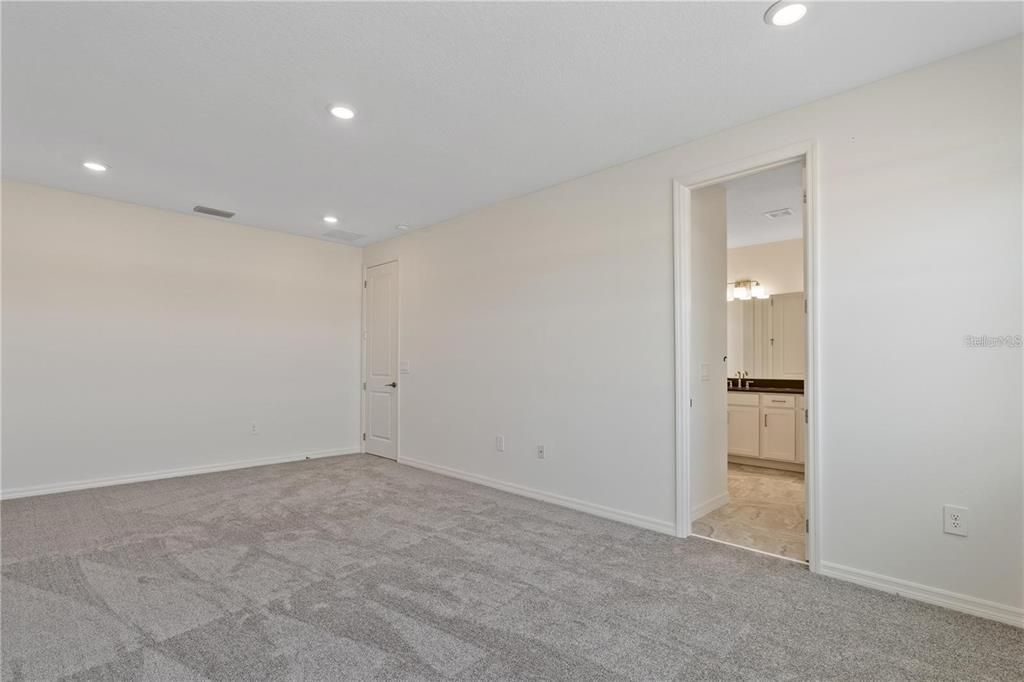 En Renta: $3,400 (4 camas, 3 baños, 2338 Pies cuadrados)