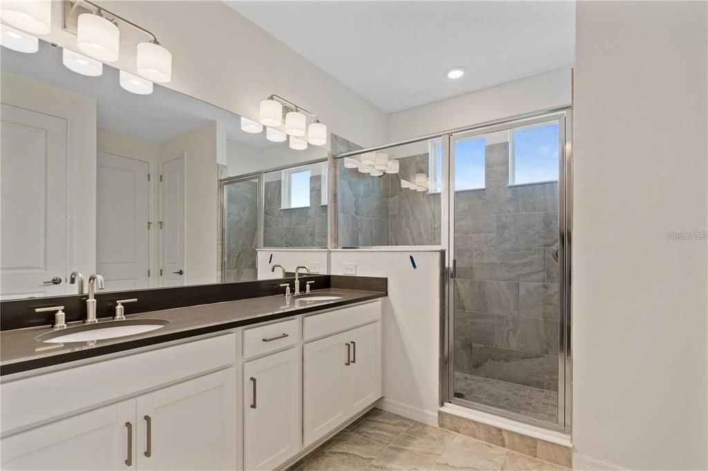 En Renta: $3,400 (4 camas, 3 baños, 2338 Pies cuadrados)