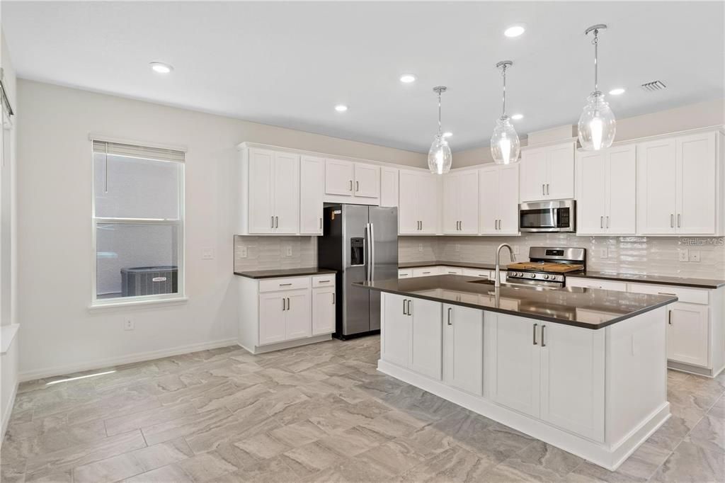 En Renta: $3,400 (4 camas, 3 baños, 2338 Pies cuadrados)