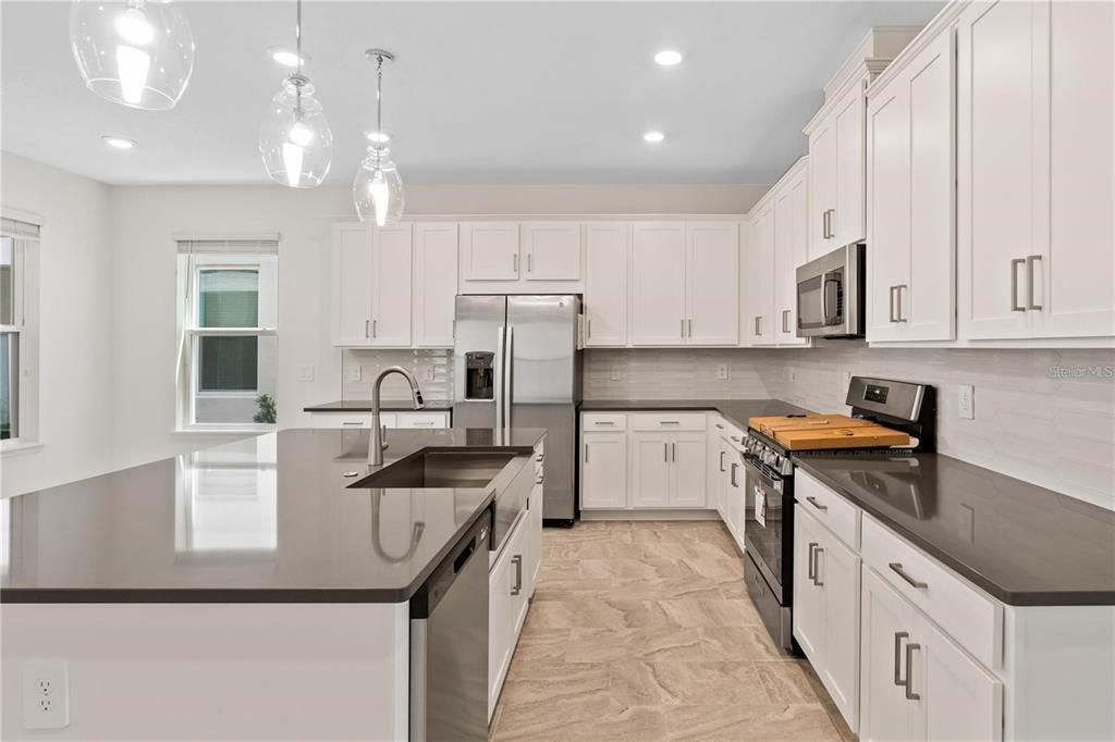 En Renta: $3,400 (4 camas, 3 baños, 2338 Pies cuadrados)