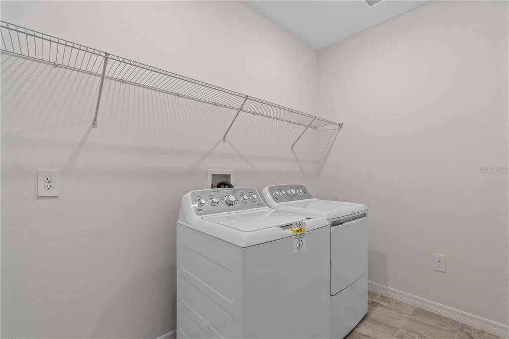 En Renta: $3,400 (4 camas, 3 baños, 2338 Pies cuadrados)