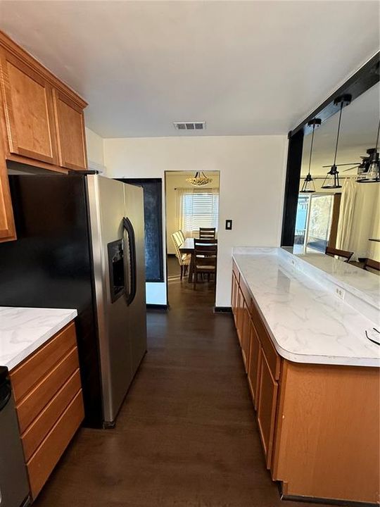 For Rent: $2,500 (3 beds, 2 baths, 1302 Square Feet)