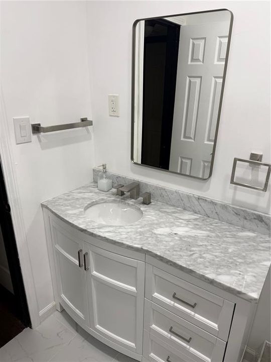 For Rent: $2,500 (3 beds, 2 baths, 1302 Square Feet)