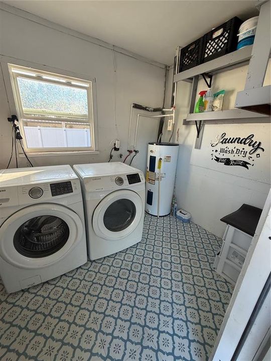 For Rent: $2,500 (3 beds, 2 baths, 1302 Square Feet)