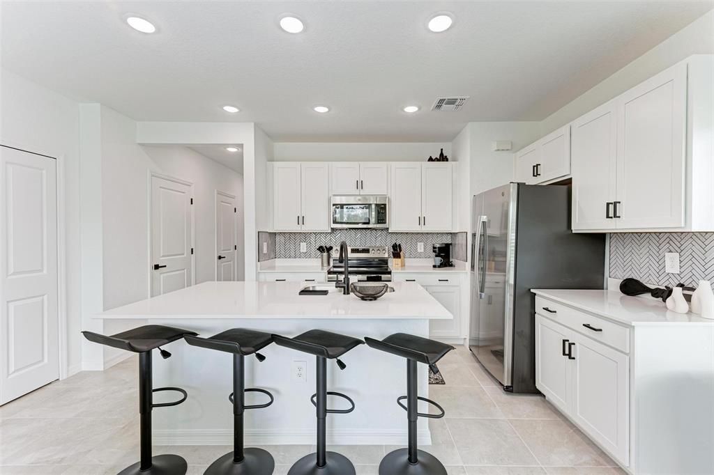 В аренду: $4,200 (3 спален, 2 ванн, 1414 Квадратных фут)