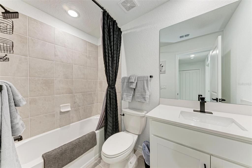 В аренду: $4,200 (3 спален, 2 ванн, 1414 Квадратных фут)