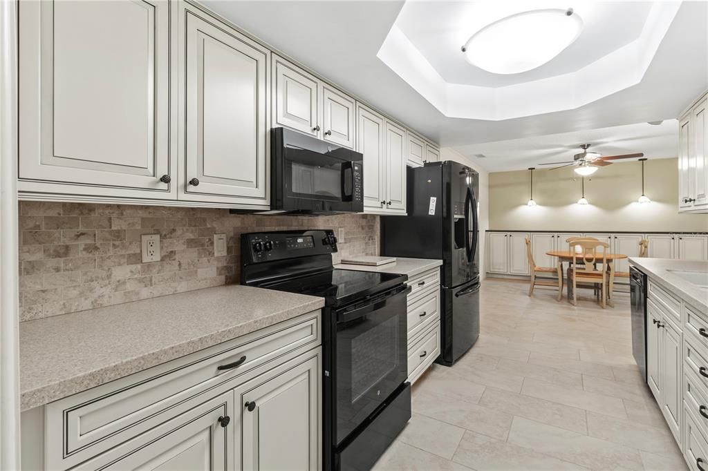 En Venta: $375,000 (2 camas, 2 baños, 2153 Pies cuadrados)