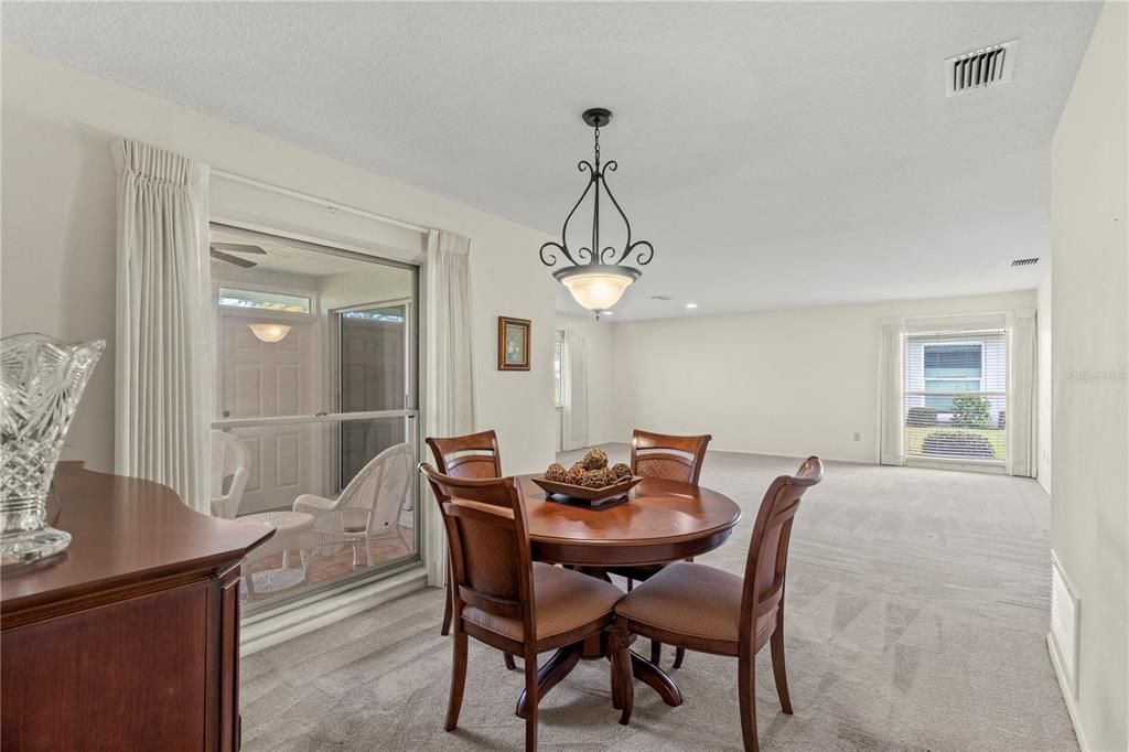 En Venta: $375,000 (2 camas, 2 baños, 2153 Pies cuadrados)