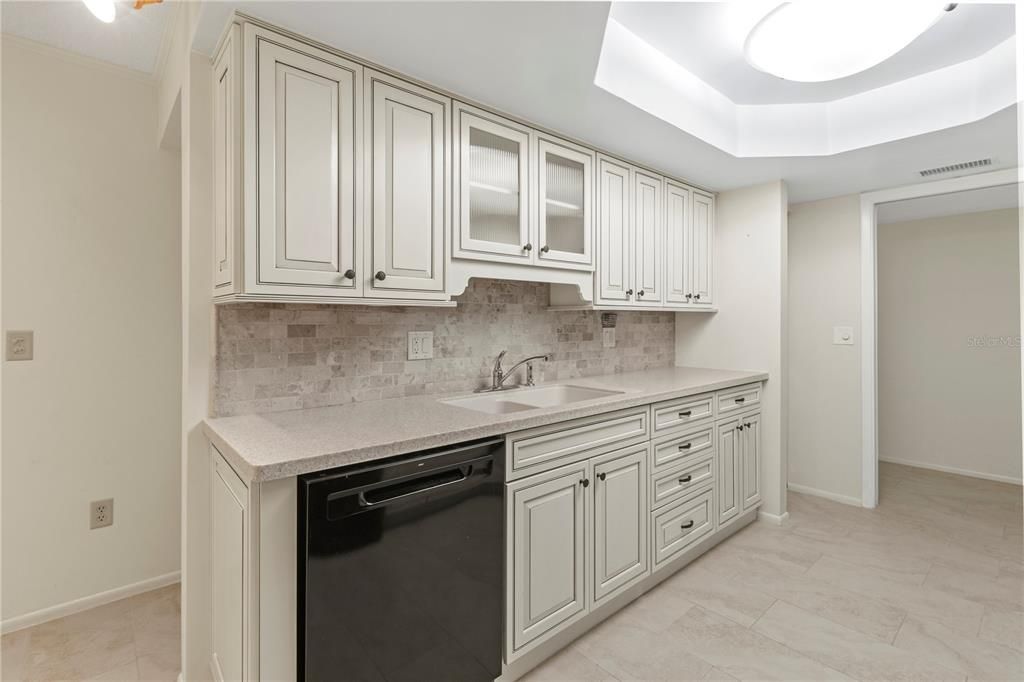 En Venta: $375,000 (2 camas, 2 baños, 2153 Pies cuadrados)