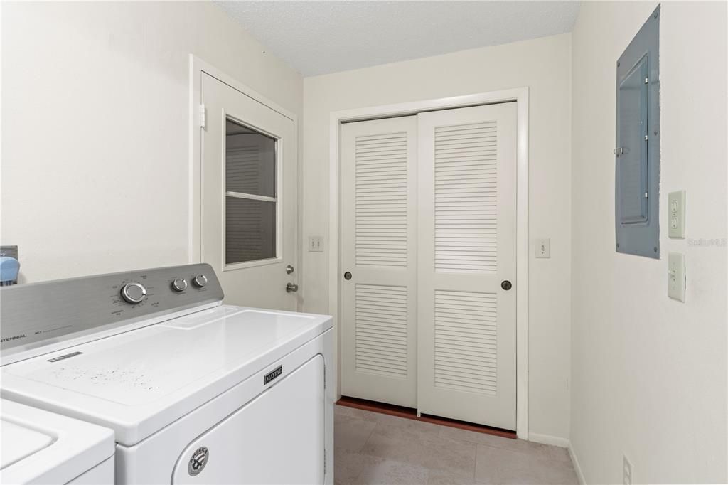 En Venta: $375,000 (2 camas, 2 baños, 2153 Pies cuadrados)