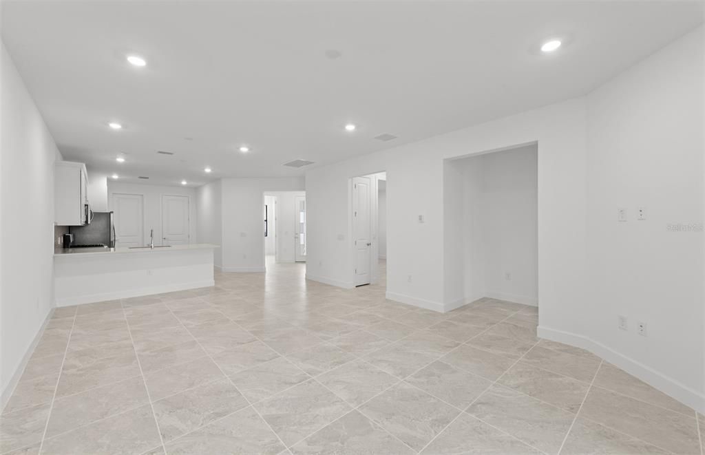 For Sale: $406,425 (2 beds, 2 baths, 1448 Square Feet)