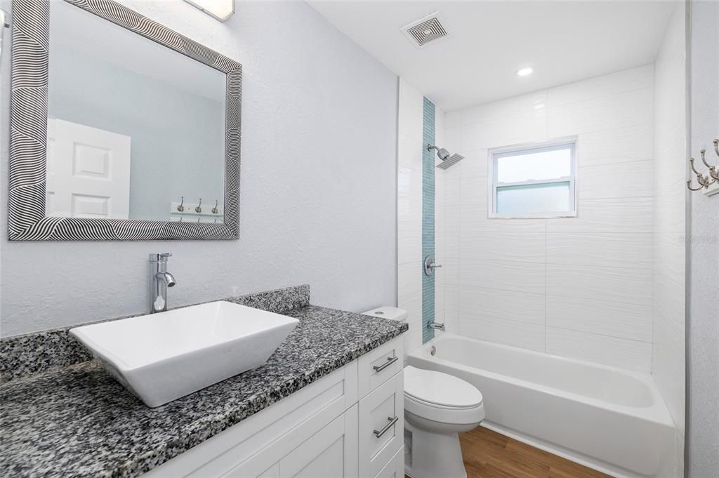 待售: $449,999 (4 贝兹, 3 浴室, 1598 平方英尺)