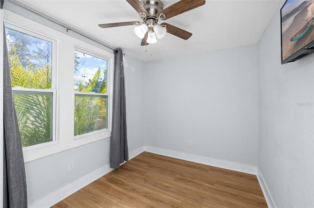 待售: $449,999 (4 贝兹, 3 浴室, 1598 平方英尺)